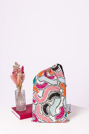 Pochette moyenne motif abstrait